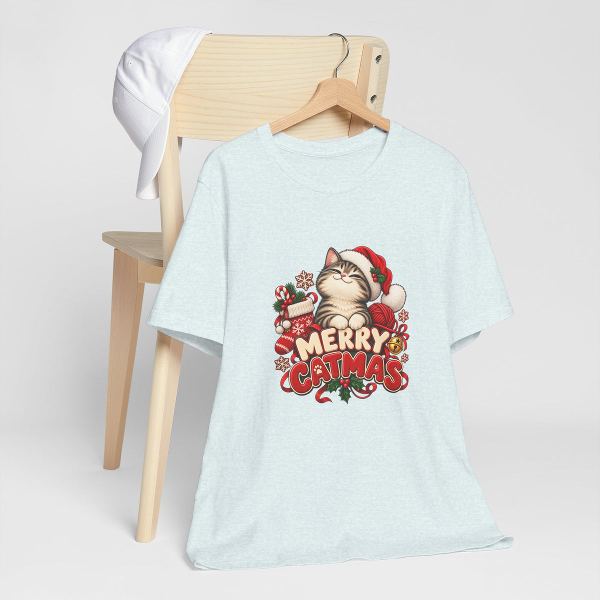 Merry Catmas T-Shirt – Cute Christmas Cat Holiday Tee