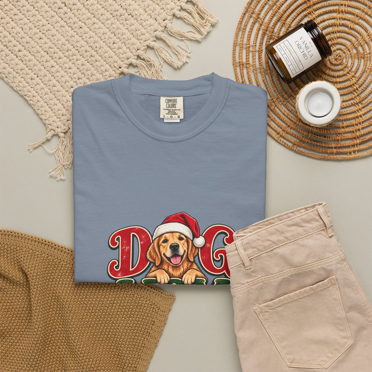 Dog Mom Christmas T-Shirt — Cute Golden Retriever Holiday Tee