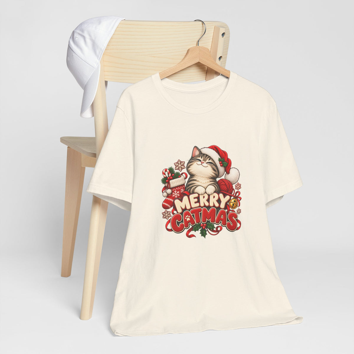Merry Catmas T-Shirt – Cute Christmas Cat Holiday Tee