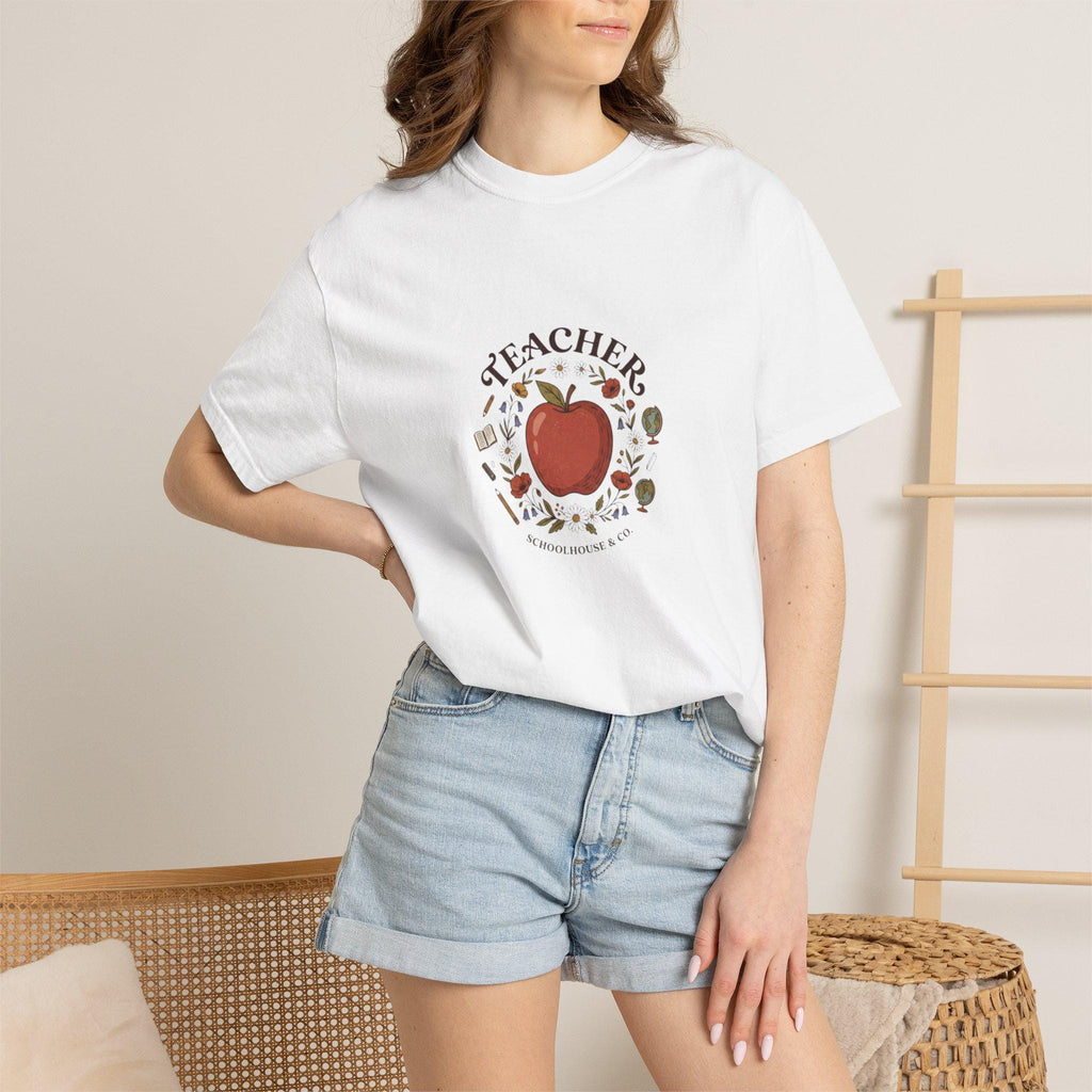 Teacher Apple Illustration T-shirt | School Icons Circle Design