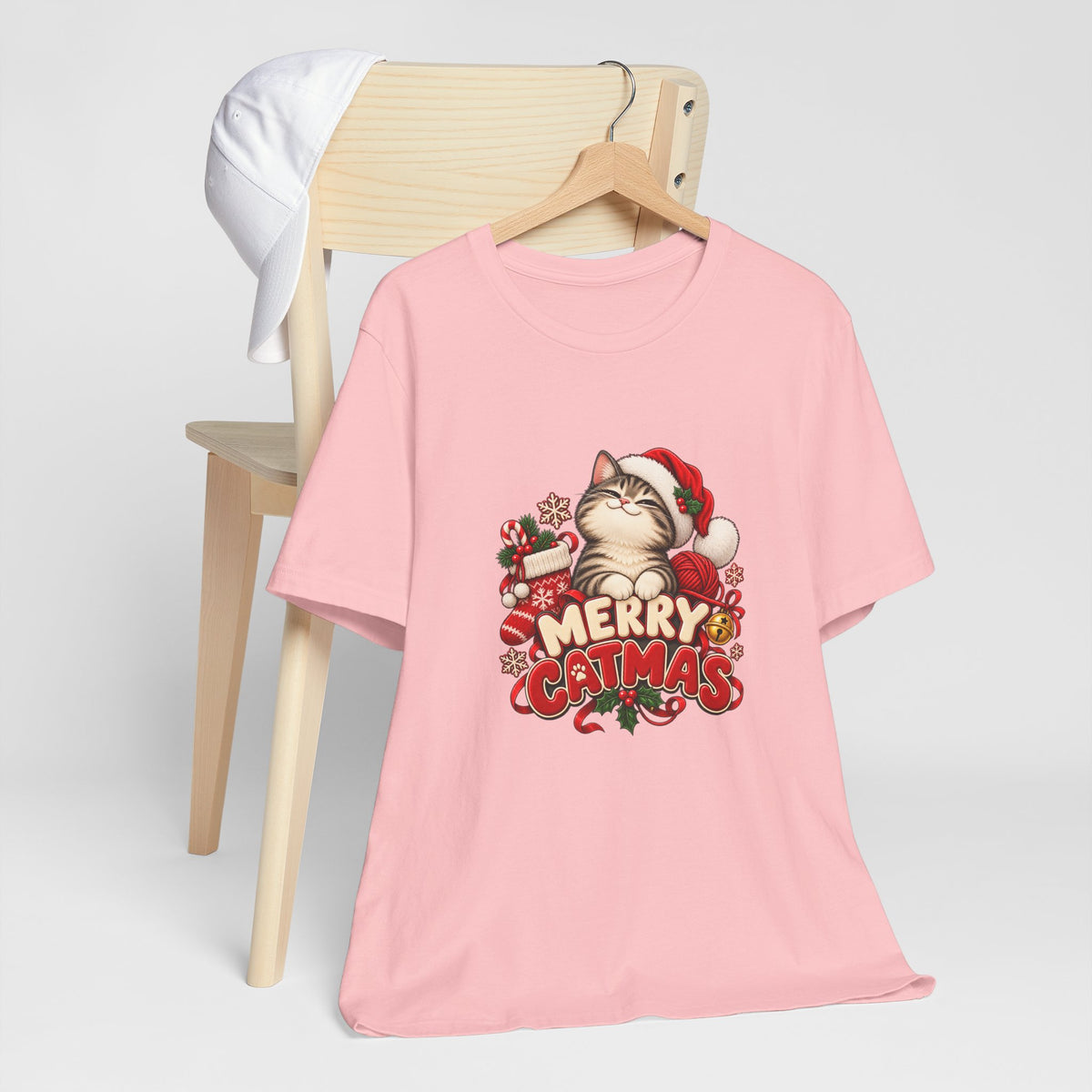 Merry Catmas T-Shirt – Cute Christmas Cat Holiday Tee
