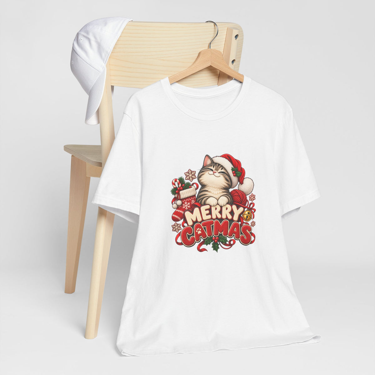 Merry Catmas T-Shirt – Cute Christmas Cat Holiday Tee
