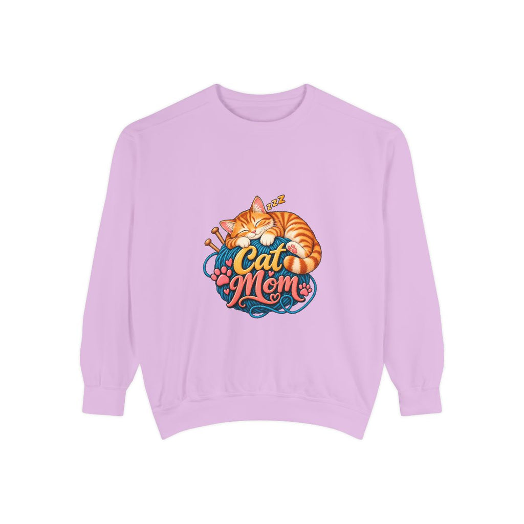 Sleeping Ginger Cat Mom sweatshirt | Cat Mom Pullover, Cozy Cat Design